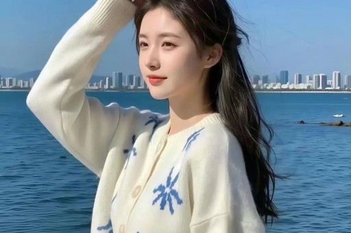 继岳云鹏后 向佐也说了娱乐圈的一些事情关晓彤也没逃过